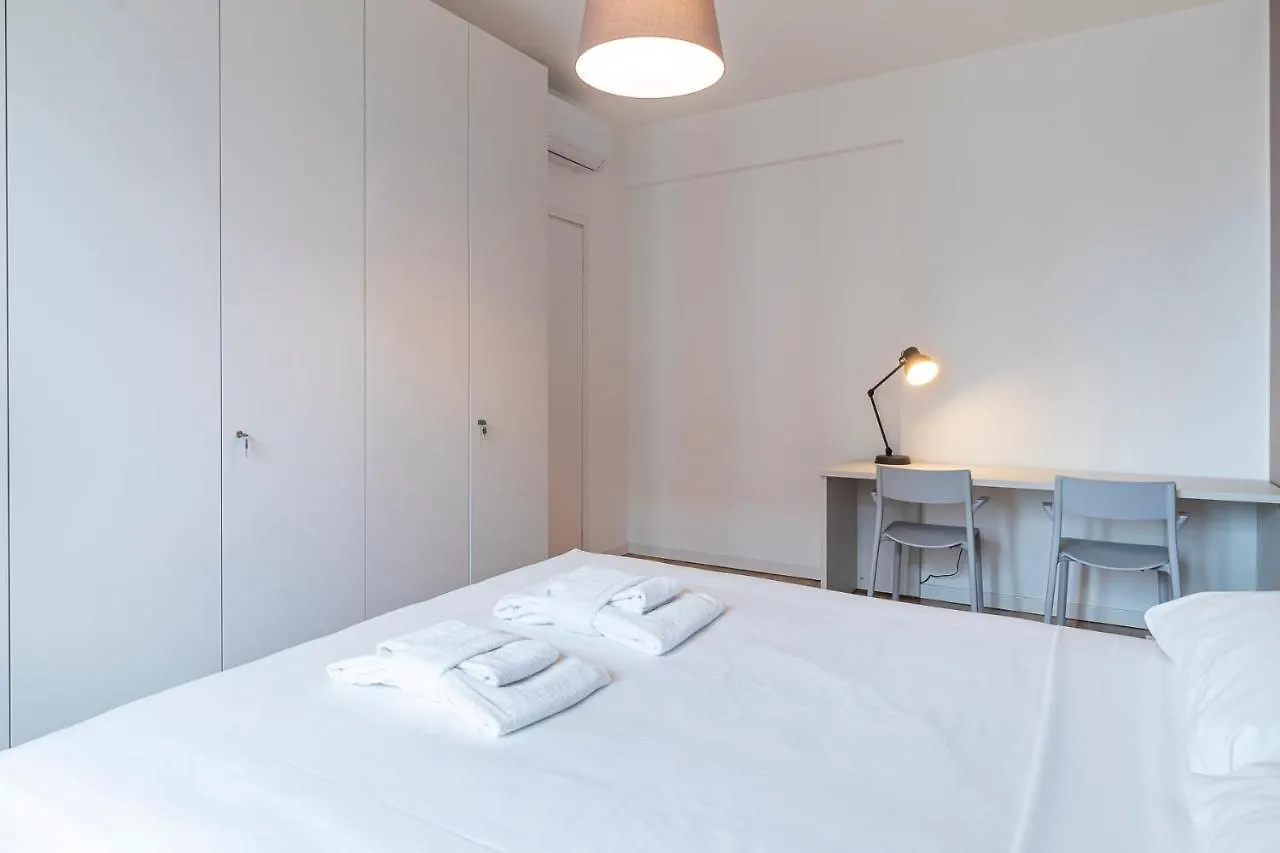 I Host Apartment - Ettore Ponti 48 Mailand